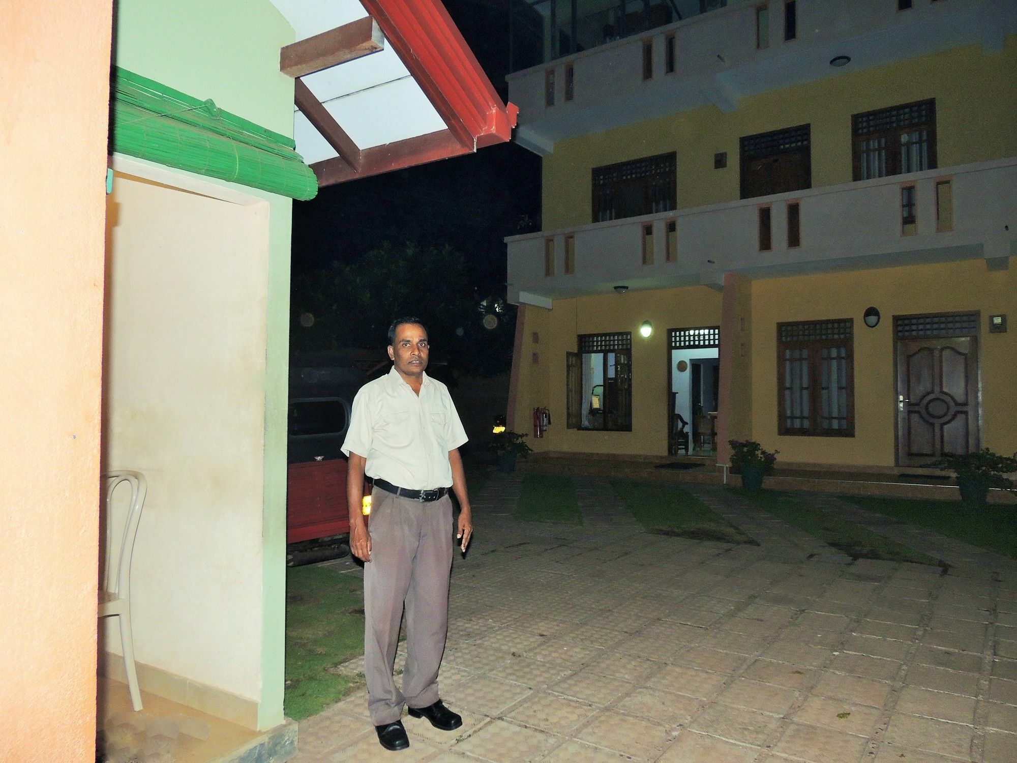 Airport Green View Resort Andiambalama Exterior foto