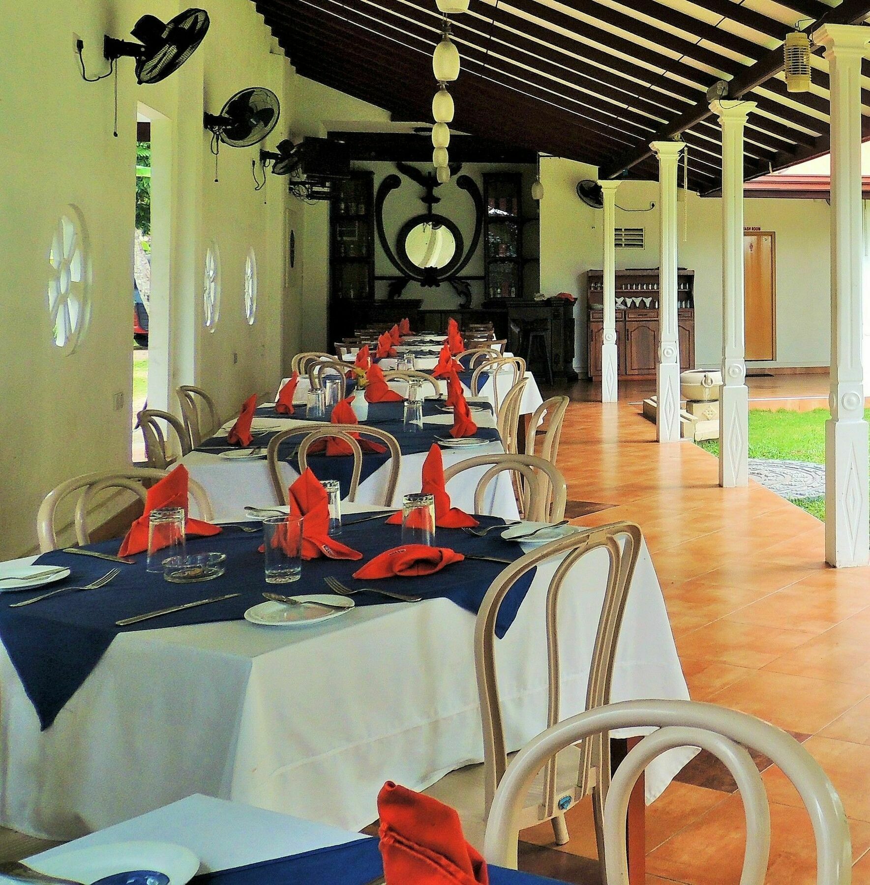 Airport Green View Resort Andiambalama Exterior foto