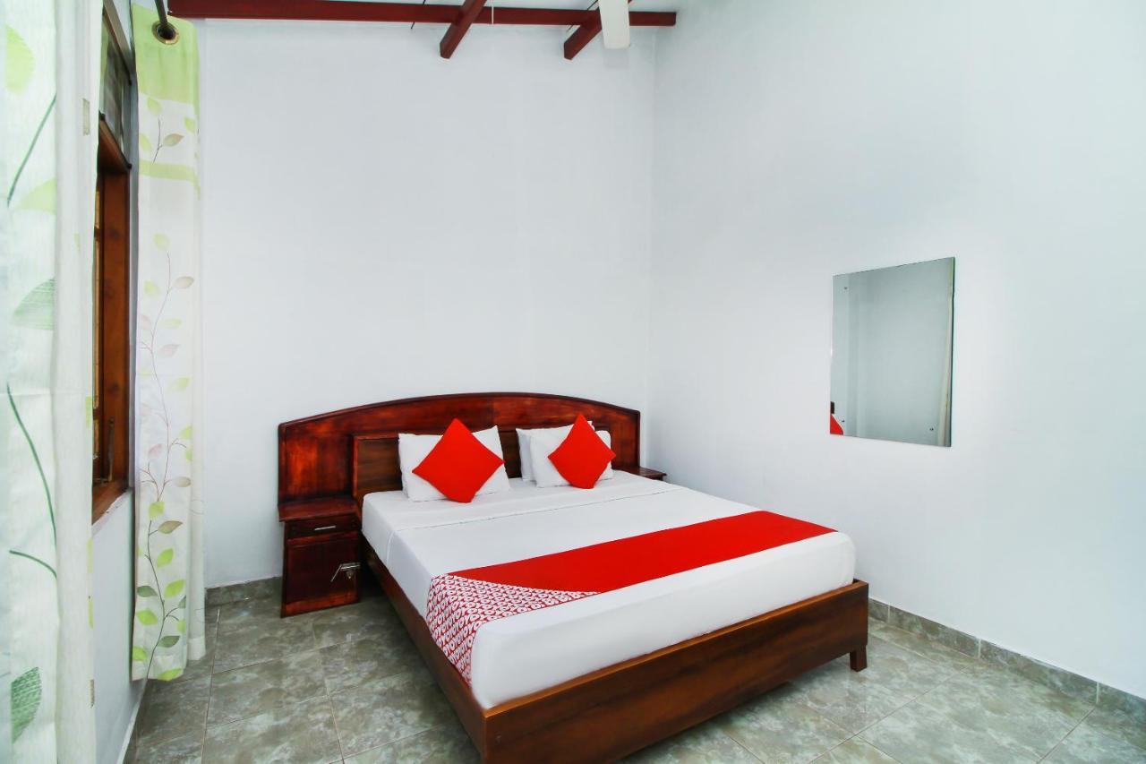 Airport Green View Resort Andiambalama Exterior foto